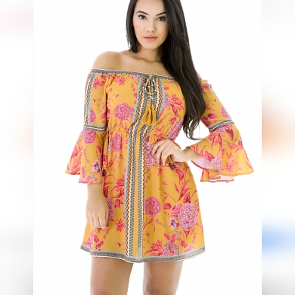 Jealous Tomato Dresses & Skirts - Jealous Tomato Yellow Boho Floral On or Off Shoulder Mini Dress